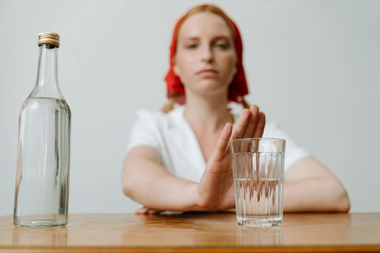 How to Safely Tackle Alcohol and Drug Detoxification