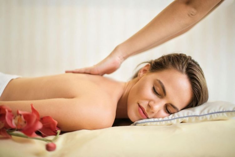 What You Need to Know If You Want to Be a Massage Therapist