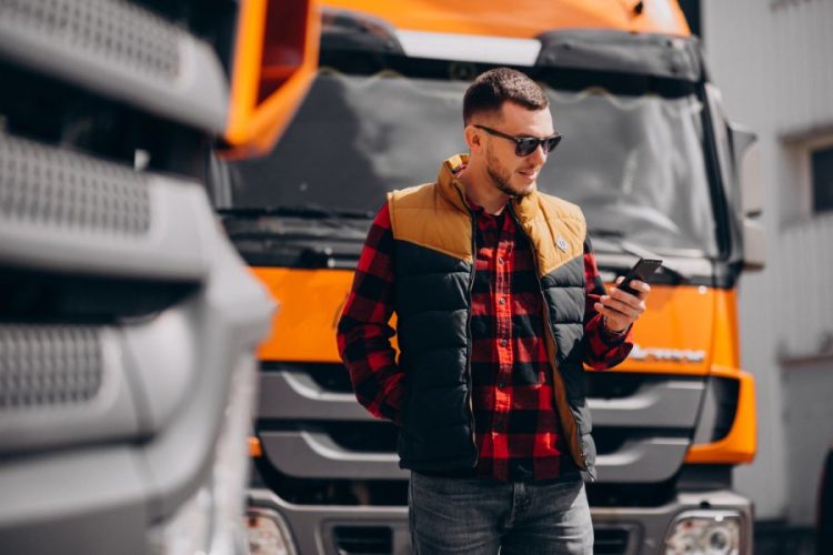 Why Implementing Fleet Management Technology Is Essential for Business Efficiency and Safety